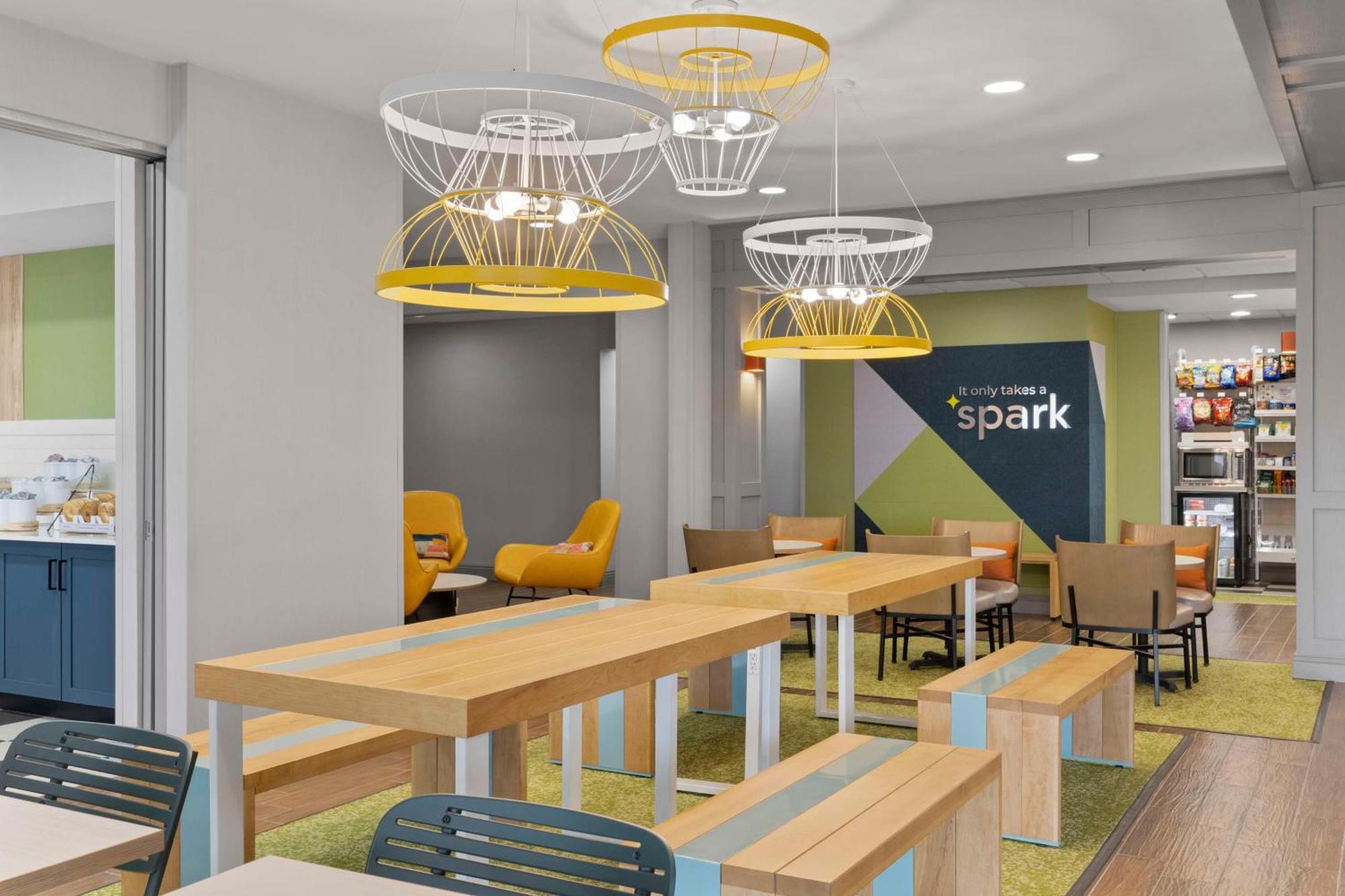 Spark By Hilton Newcomerstown Zewnętrze zdjęcie